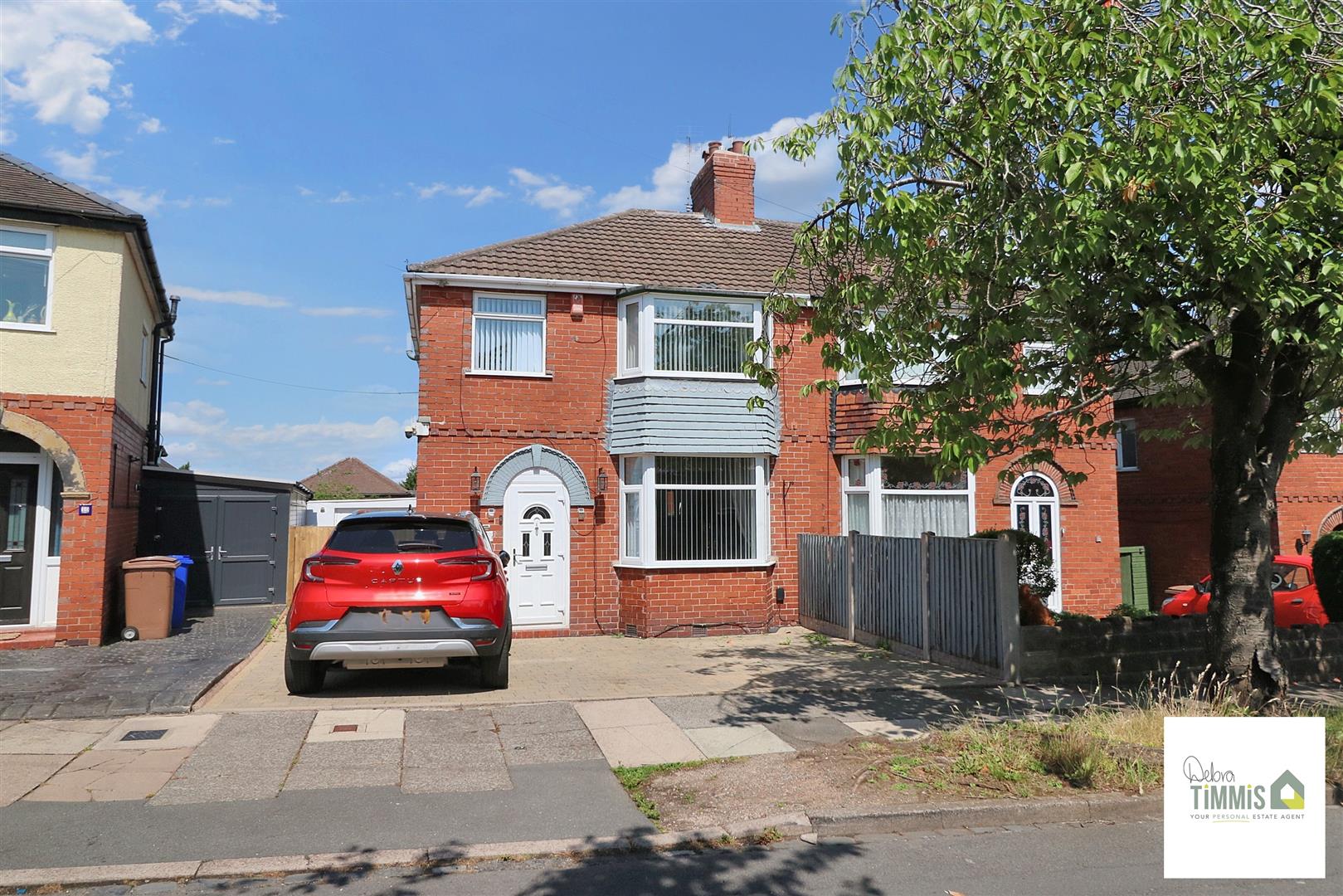 3 bed property in West Crescent, Stoke-On-Trent